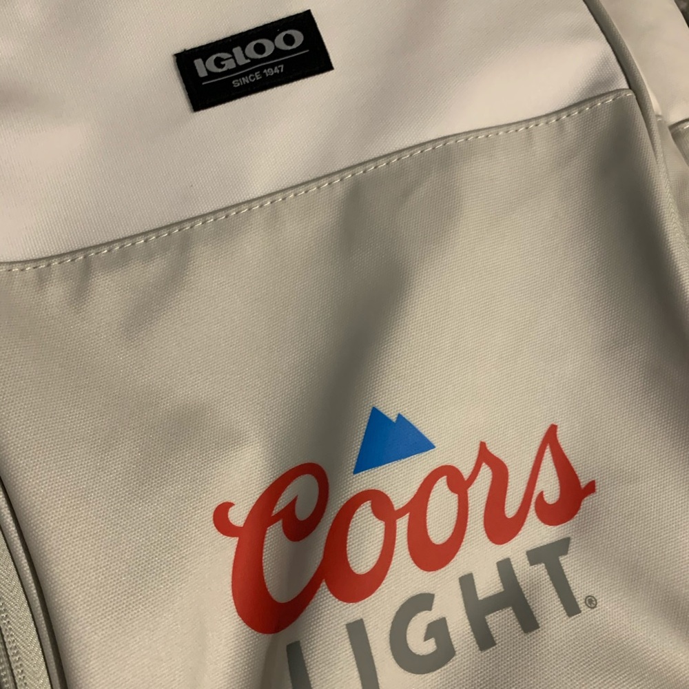 New Coors Lite Igloo Cooler Bag